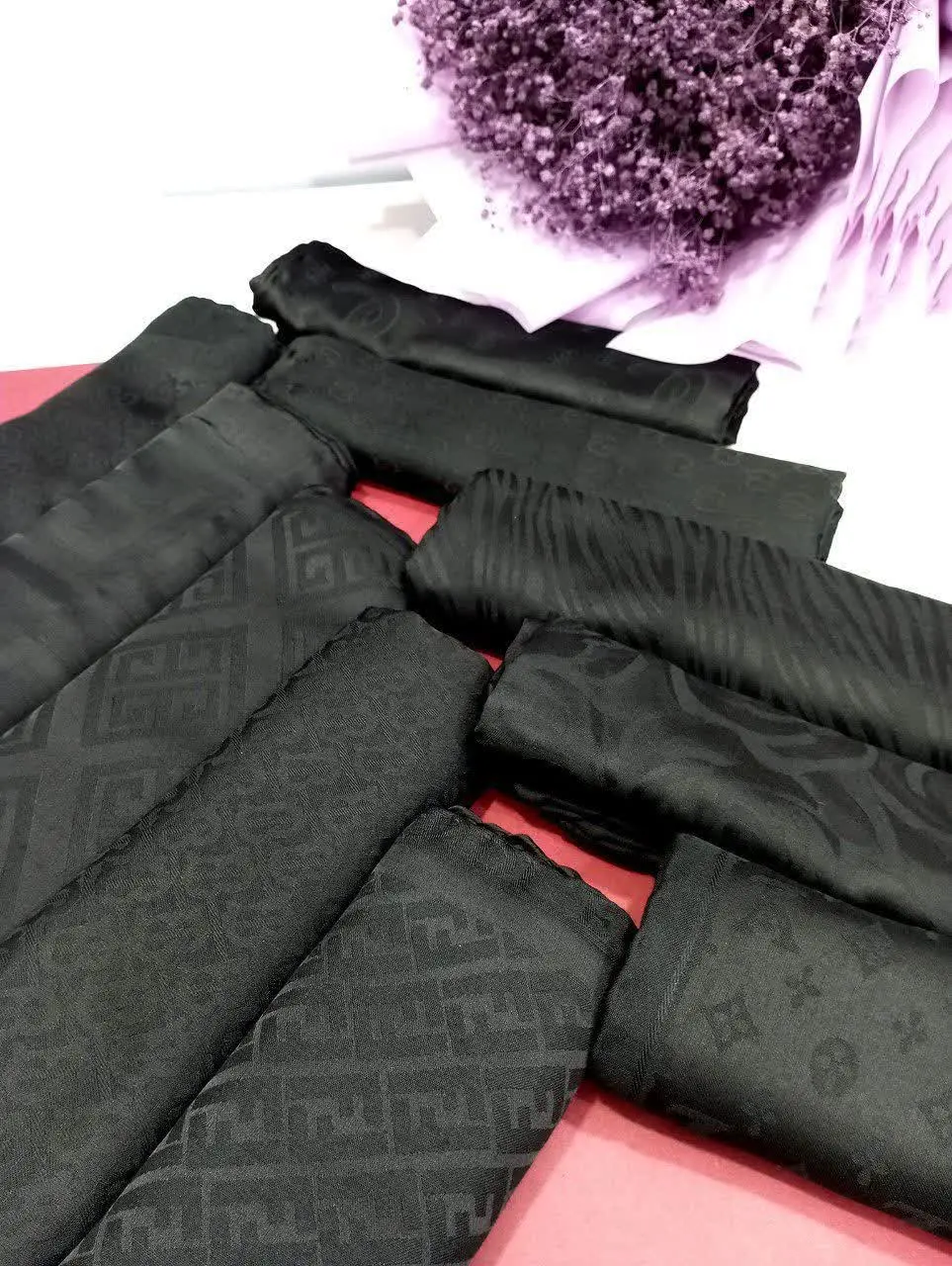 روسری‌های مشکی ژاکارد قواره ۱۴۰ 😍
