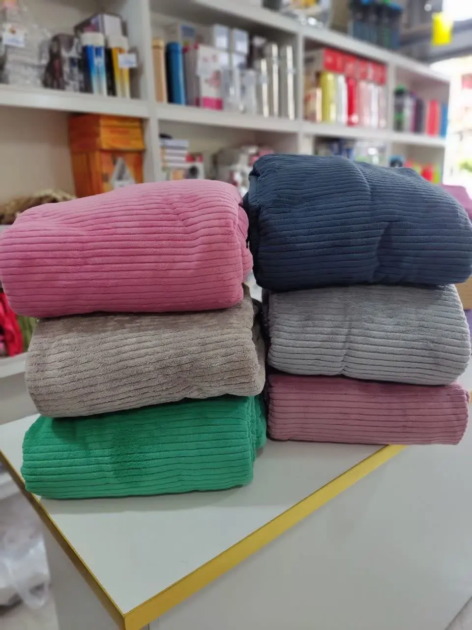 🛍پتو پلیسه‌ای
