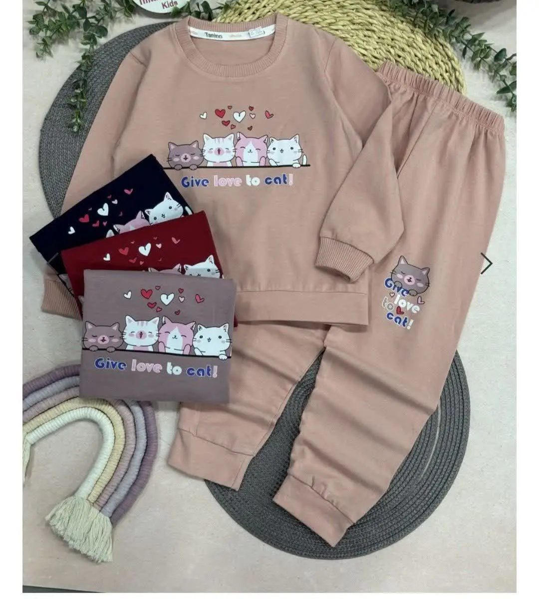 ست دخترانه چهارگل