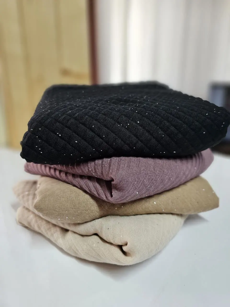 روسری پلیسه فقط ۴ رنگ تونستم شارژ کنم‌
