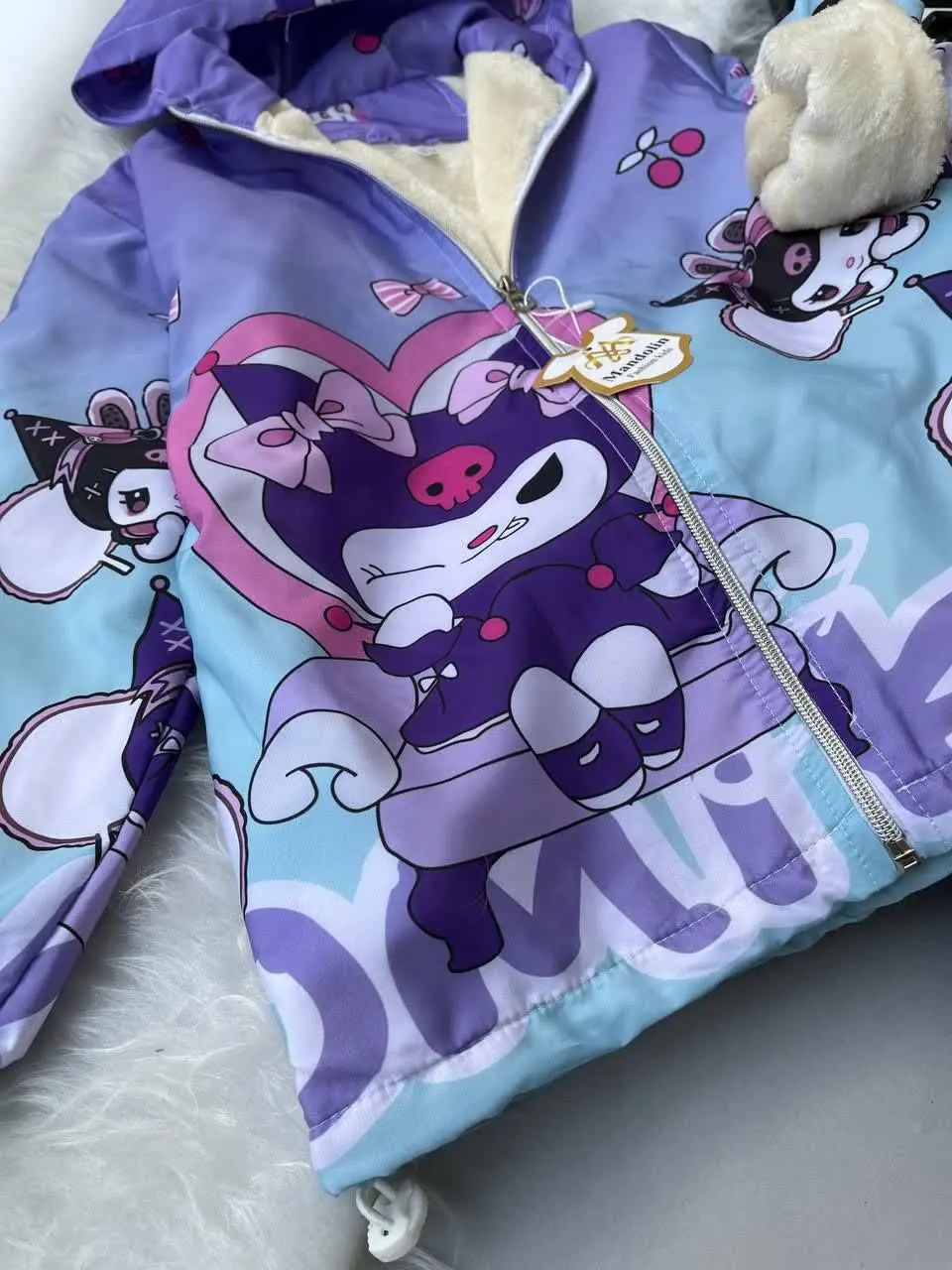 هم سیوشرت هم کاپشن طرح کروم...