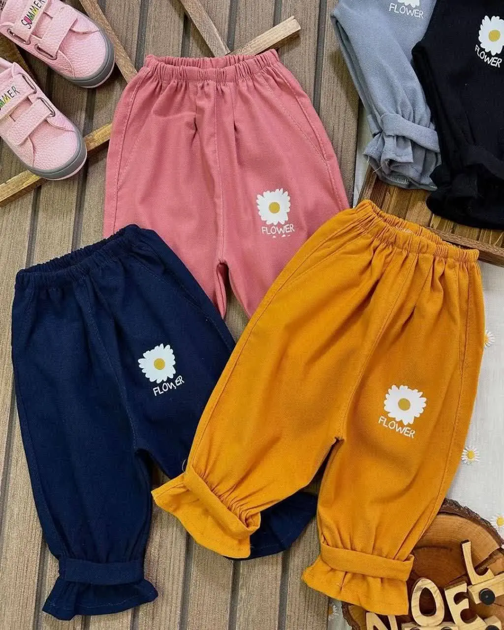 ابتدا عکس مدل درخواستی را به ادمین ارسال کرده و استعلام موجودی بگیرید
