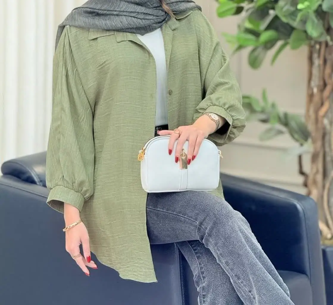 نام: شومیزمانتویی مژده
