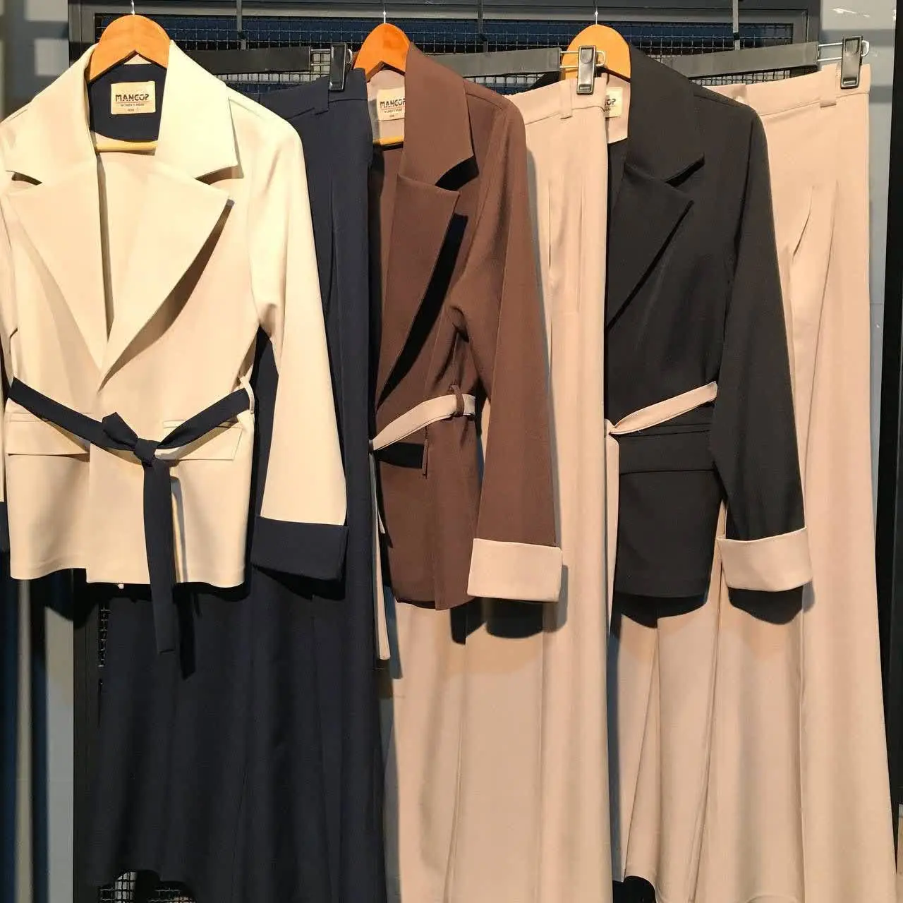 کت شلوار سارینا