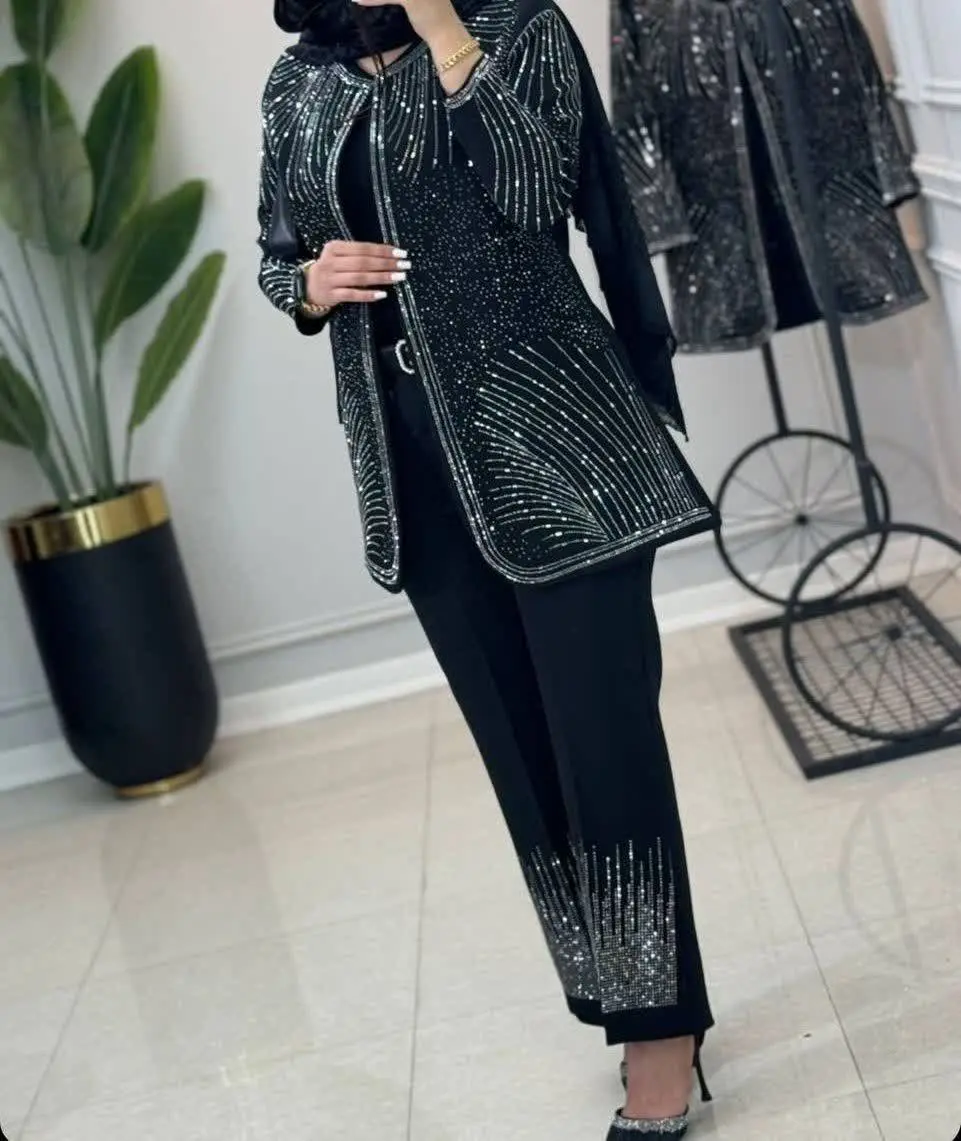 👚 نام: کت شلوار مزونی لاریسا
