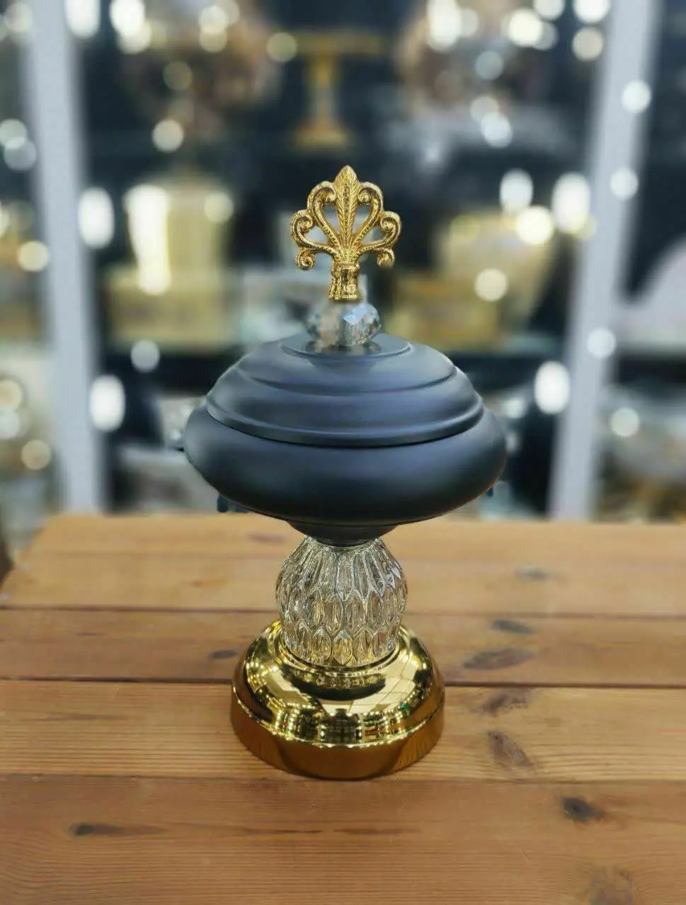 ⭕ کد: شکلات خوری مشکی طلایی