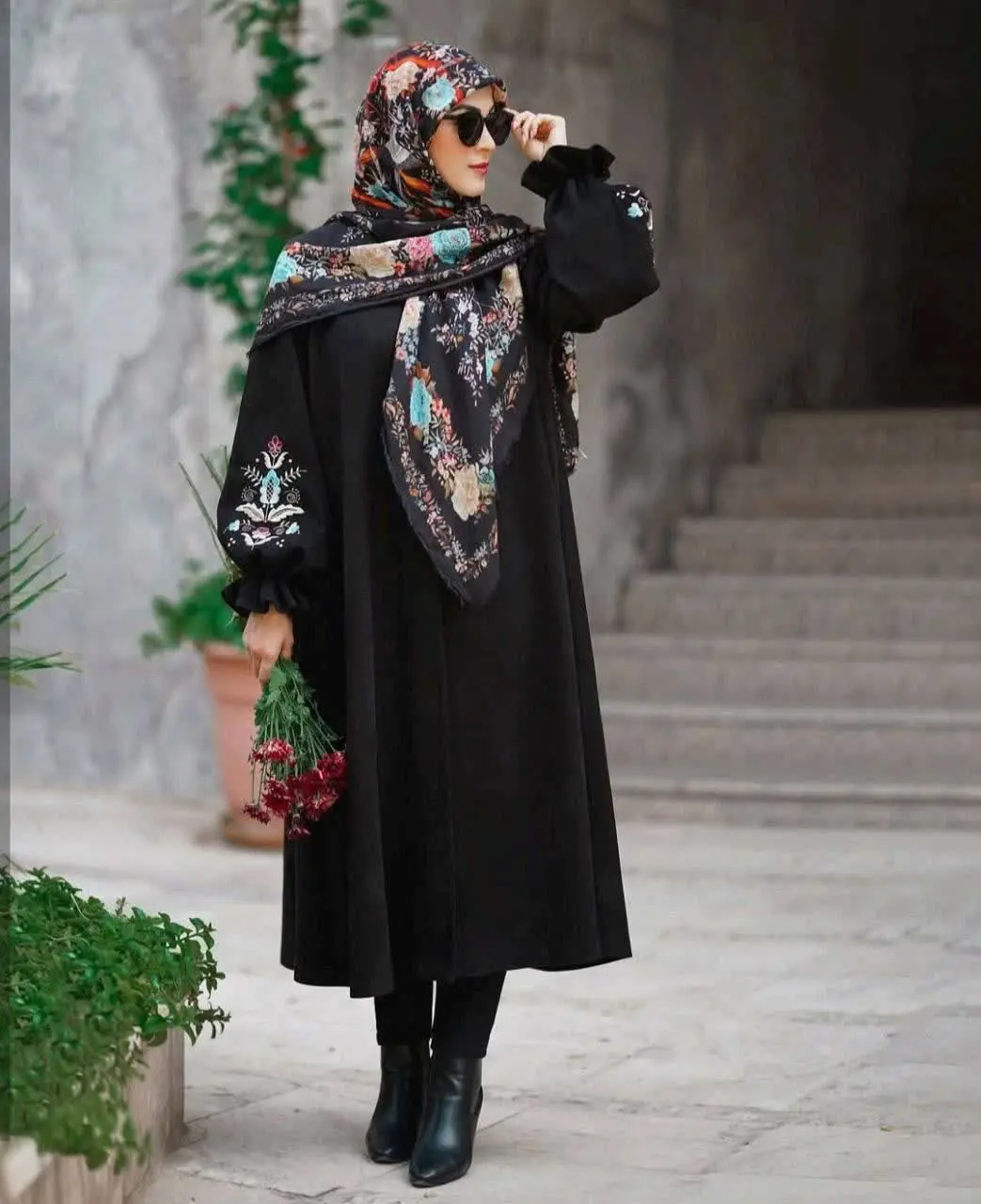 👚 نام: مانتو گلاریس