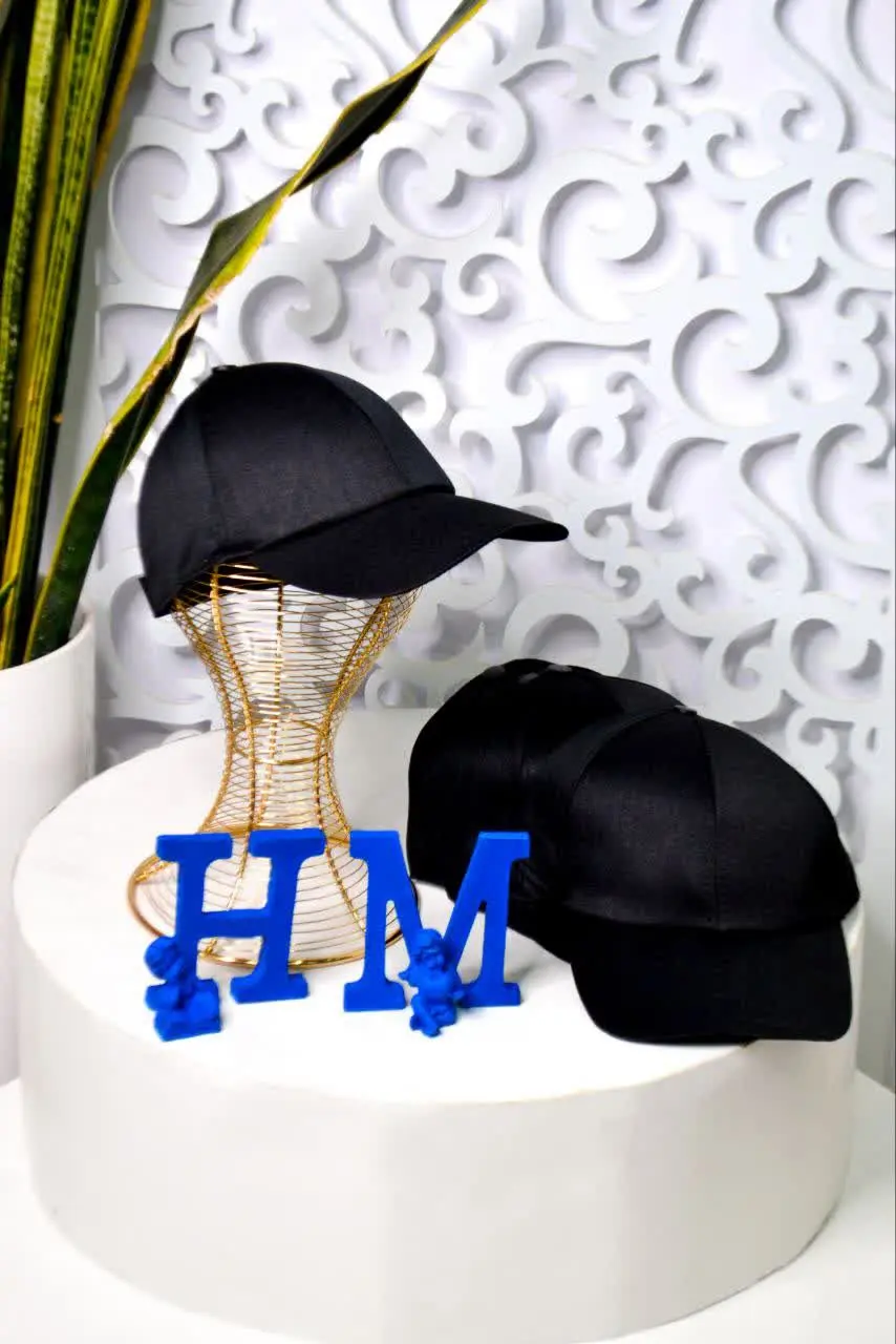 کلاه مشکی ساده حراجی 🥰🥰
