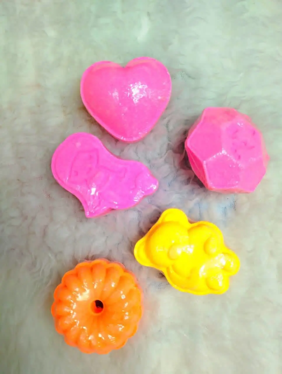 حجم این مدل زیاد هست (سایز بزرگ) بانمونه‌های بازار متفاوت هست
