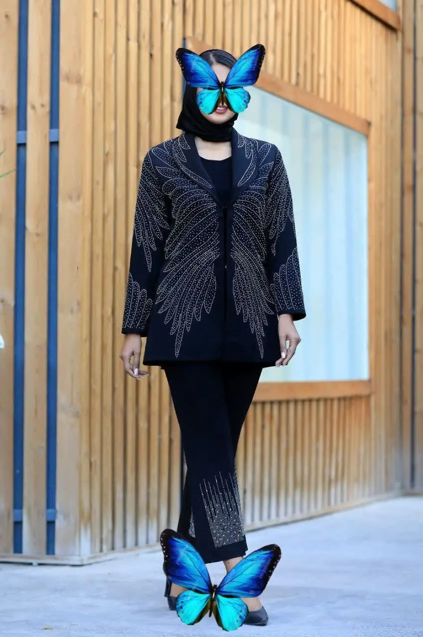 نام: مانتو پرطرفدار طاووس
