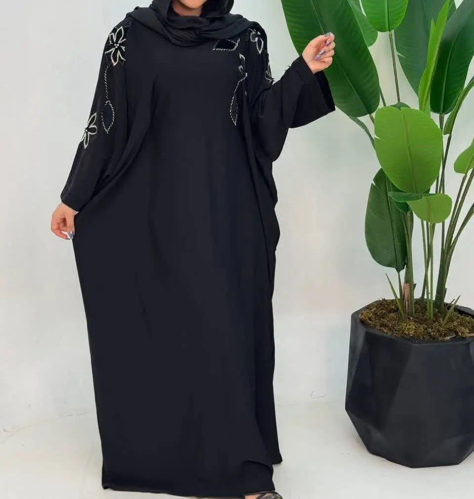 عبایی گل مخمل