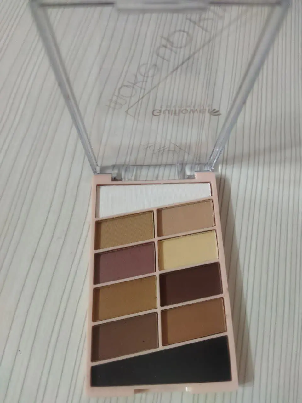 سایه چشم 😍
