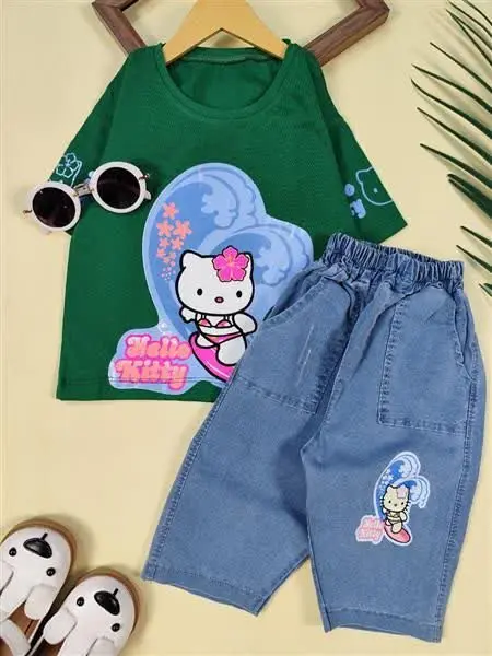 تیشرت شلوارک کیتی موج سوار 
