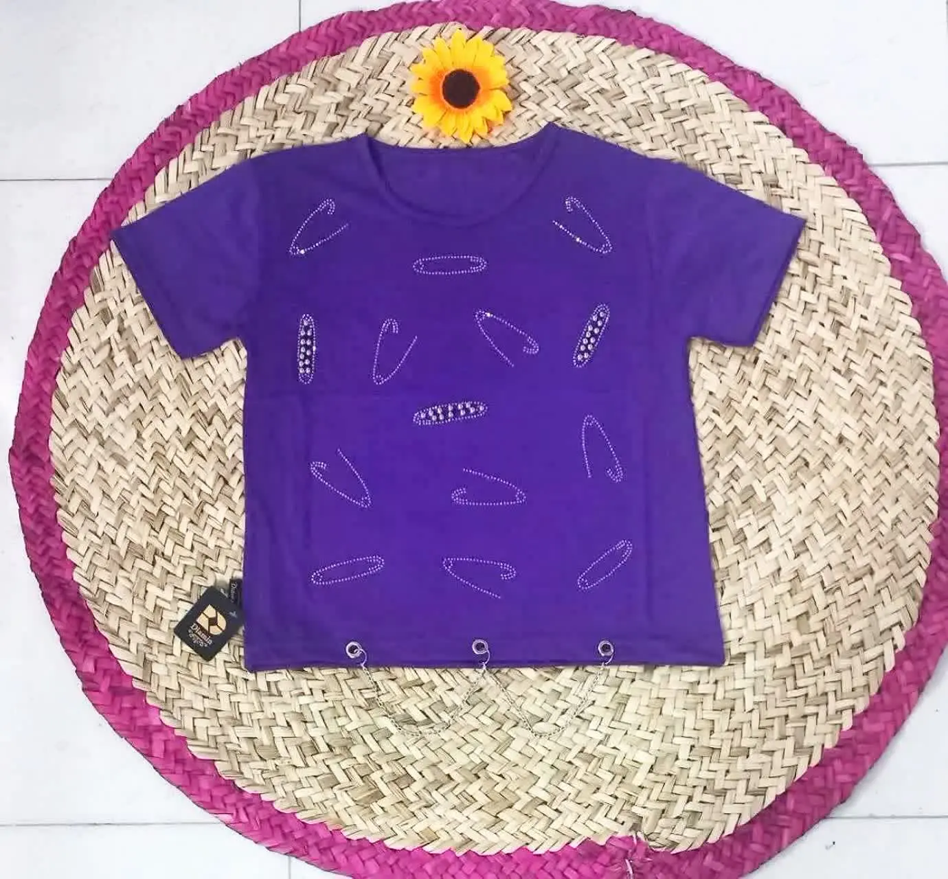 نام: کراپ نگین کاری ومنجوق دوزی
