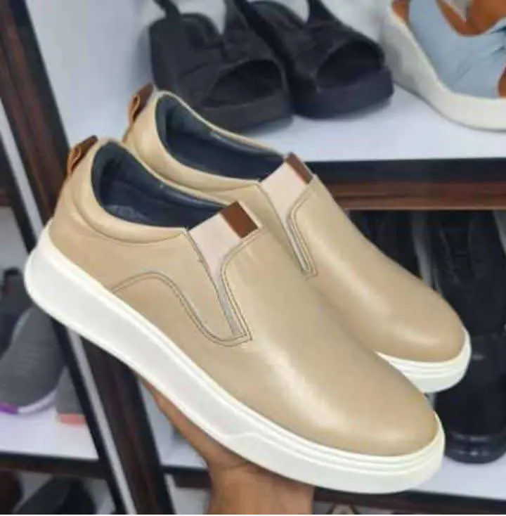 ✅کرم فقط سایز ۳۹ و ۴۰ موجود