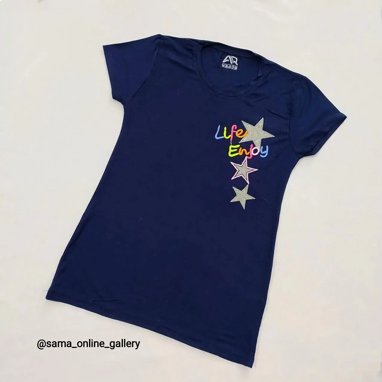 ⭐️ یک تیشرت شیک و اسپرت با رنگی محبوب 
