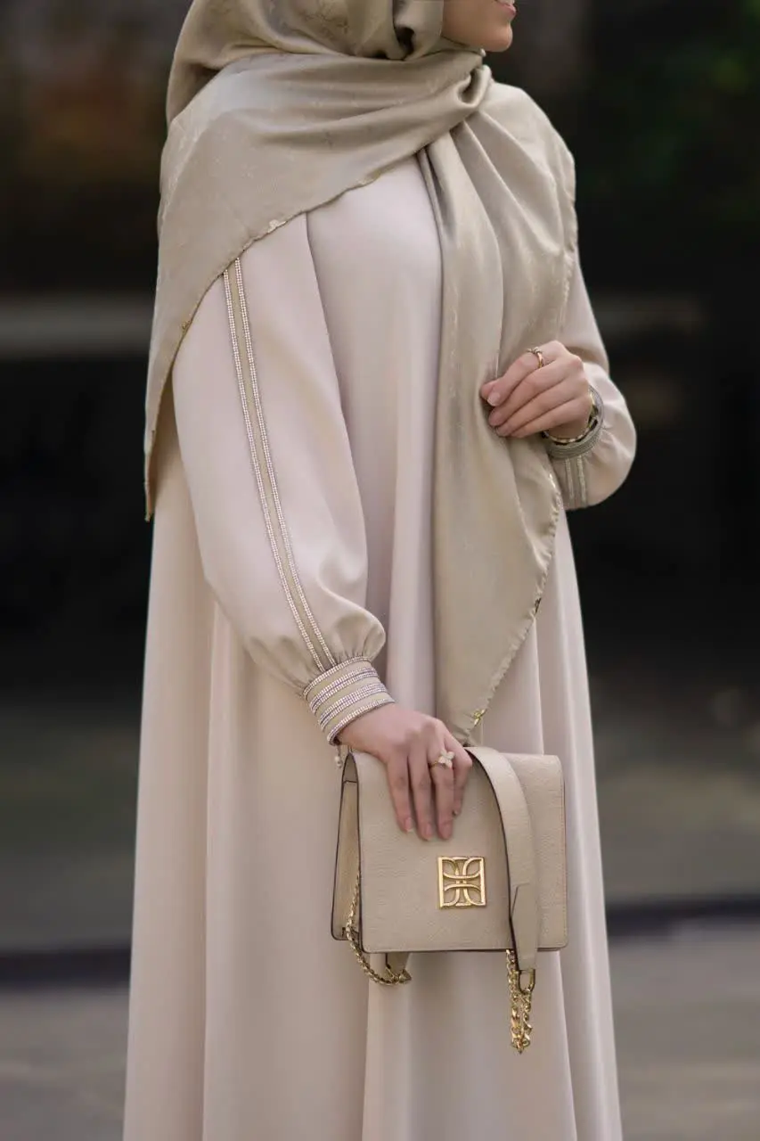 ✅️✅️✅️عبا درخشان پر فروشمون😍🥰🤩