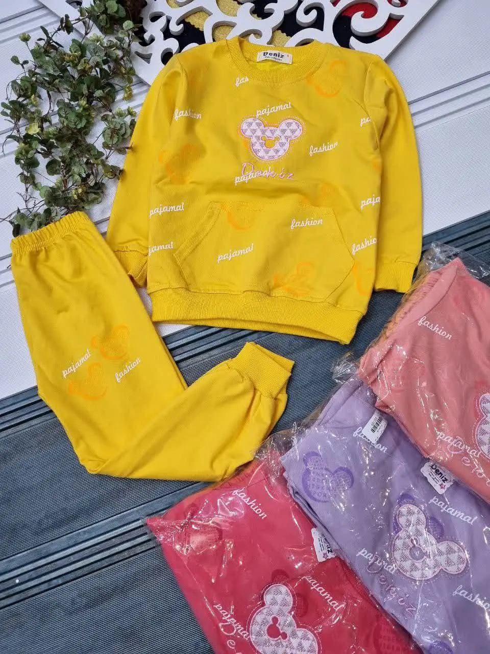🇮🇷🧥🧶👗👚👔🎽👕👖💎
