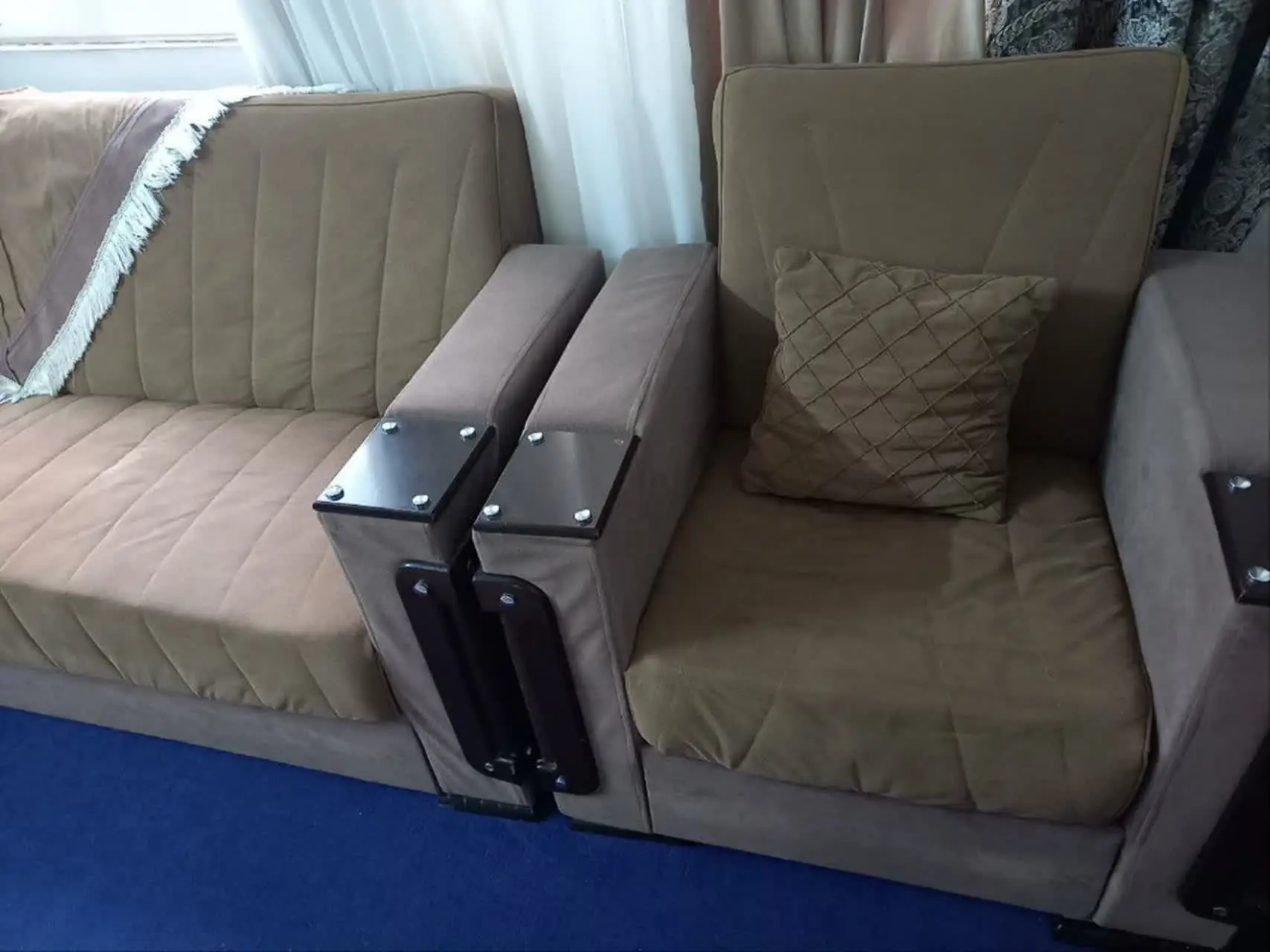 مبل راحتی ۸ نفره سالم در حد نو