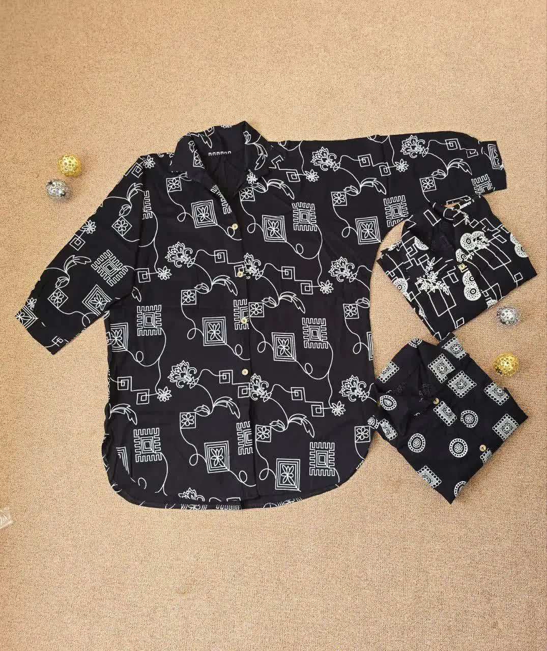 نام: مانتو مشکی طرح دار
