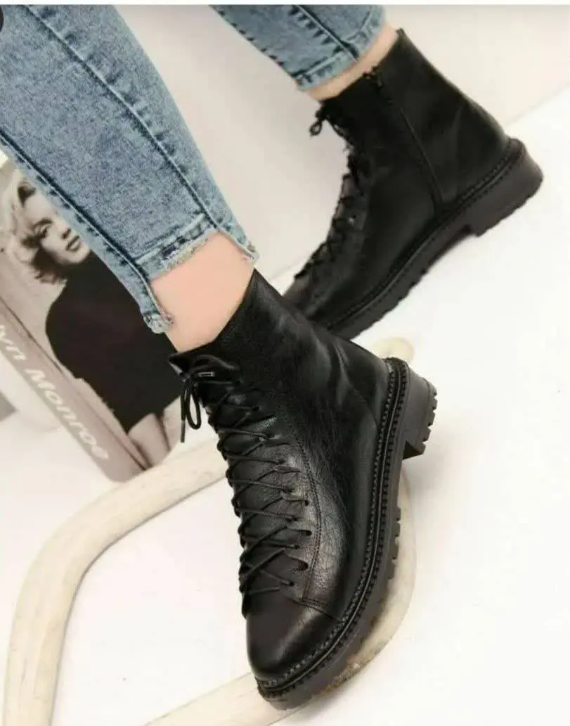 👠نام: نیم بوت هزار بند
