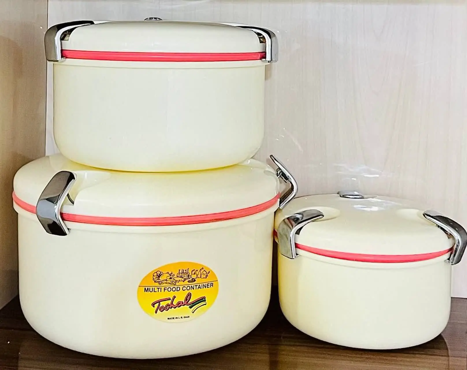 ظروف سه تکه درب کلیپسی قدیمی 
