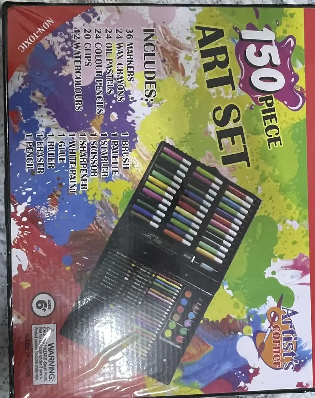 • ۲۴ مداد شمعی (Wax crayons)