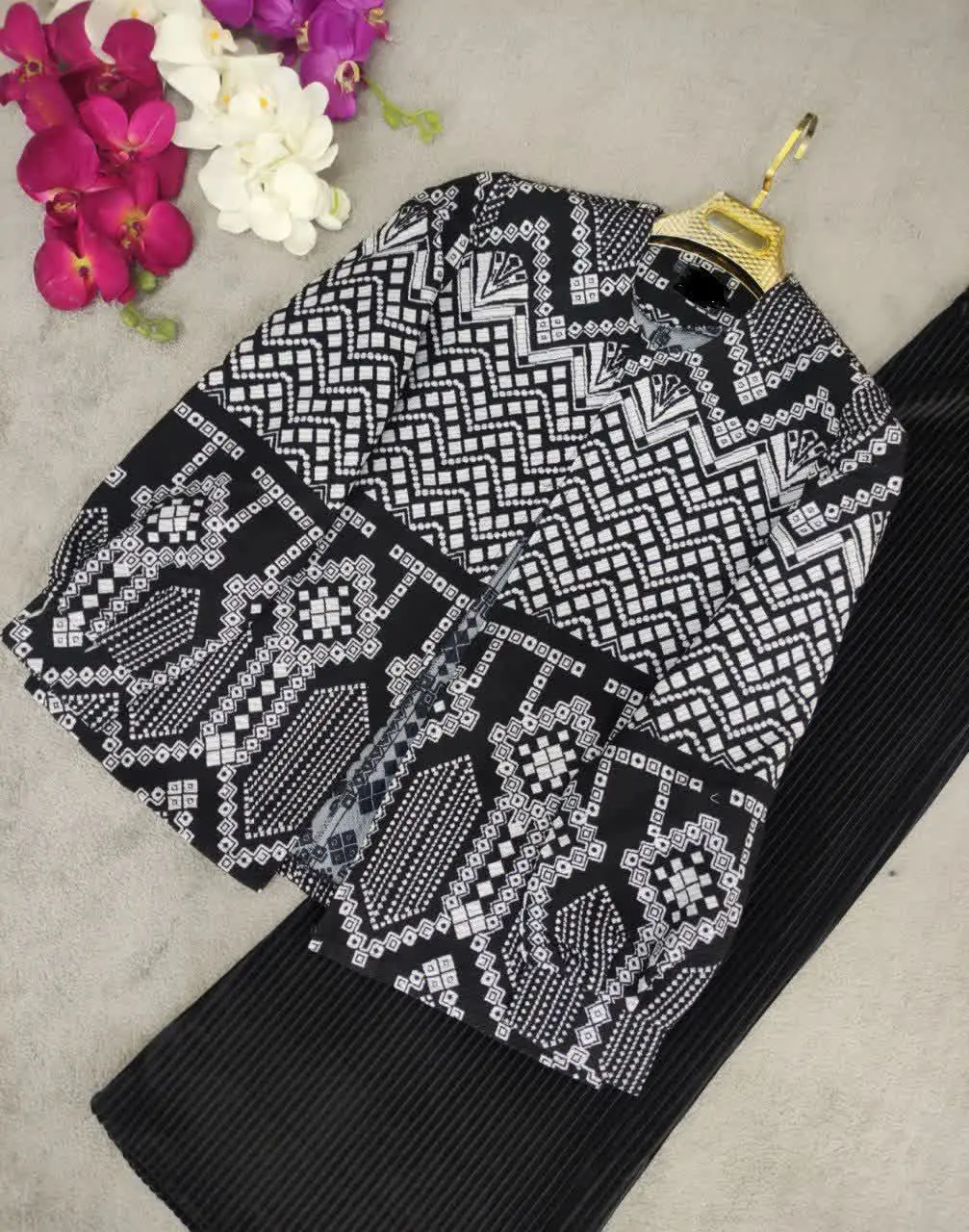 🍃نام: ست مانتو شلوار ژینا 
