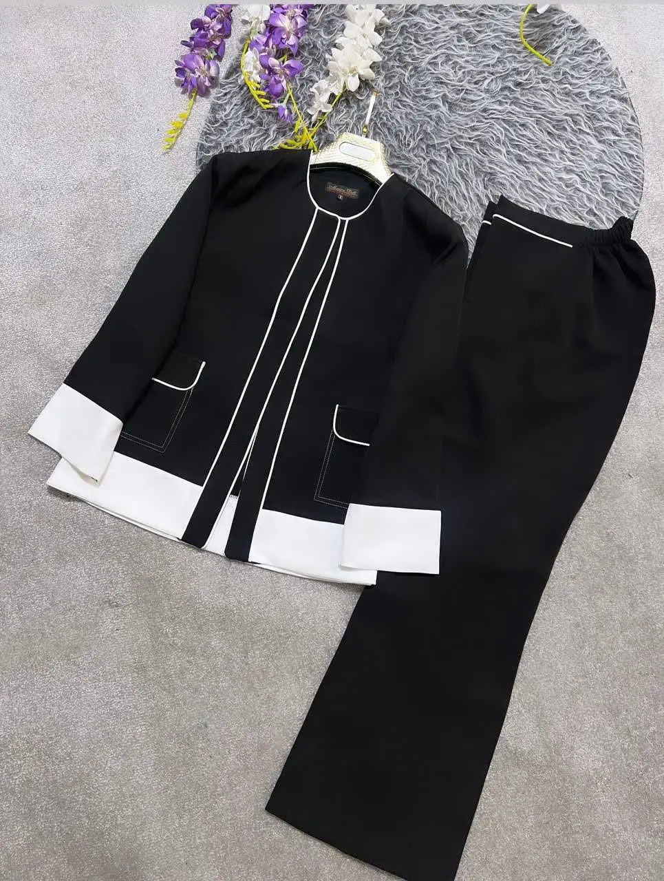 👚 نام: کت شلوار آوین
