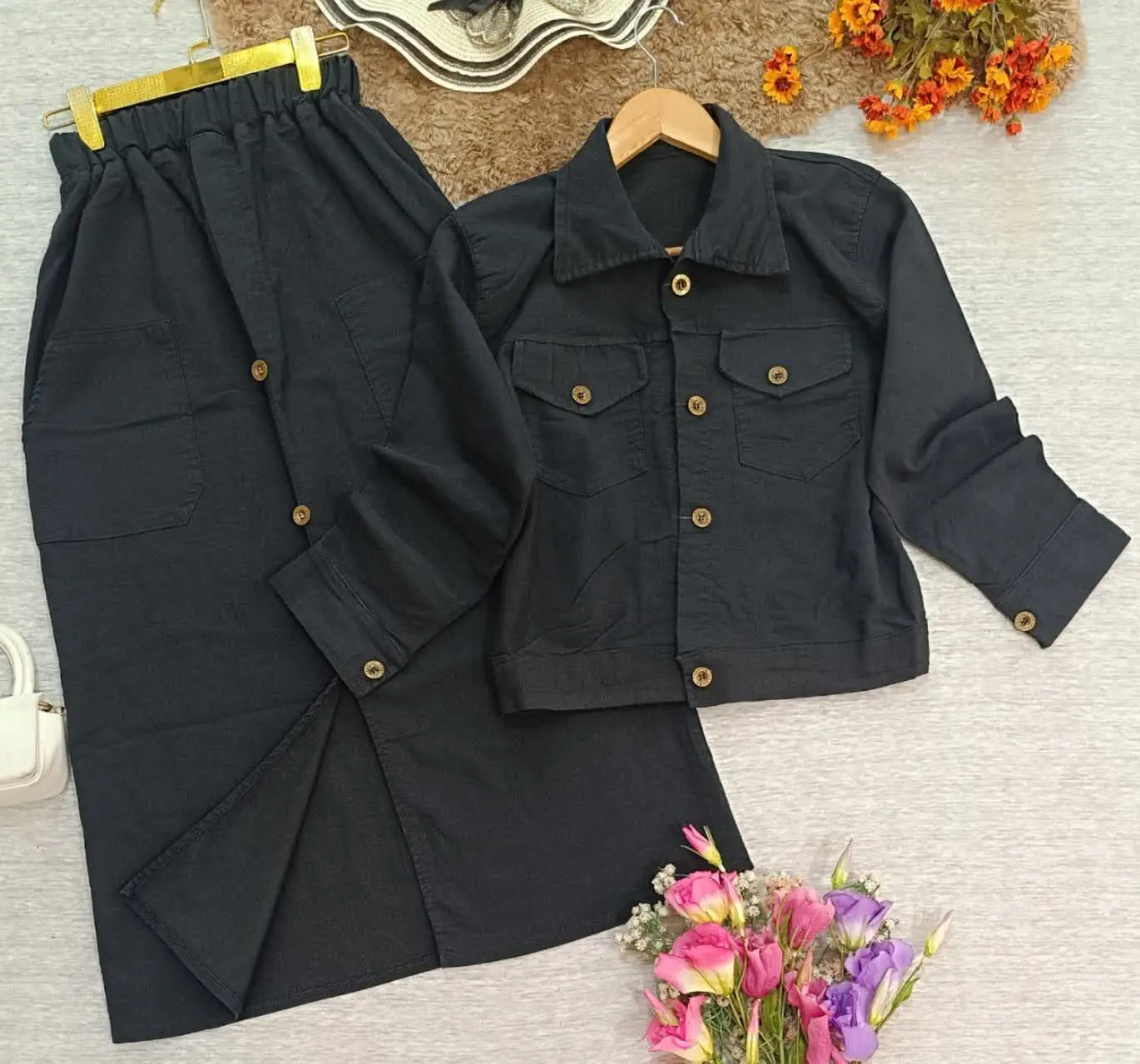 نام: کت و دامن 
