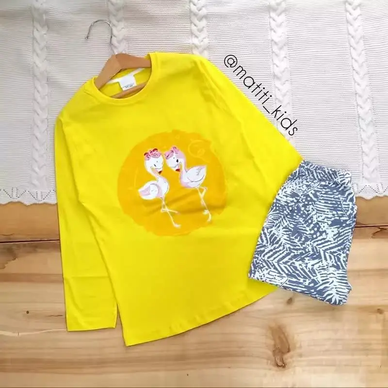 با شلوار از تن زین 😍🦩