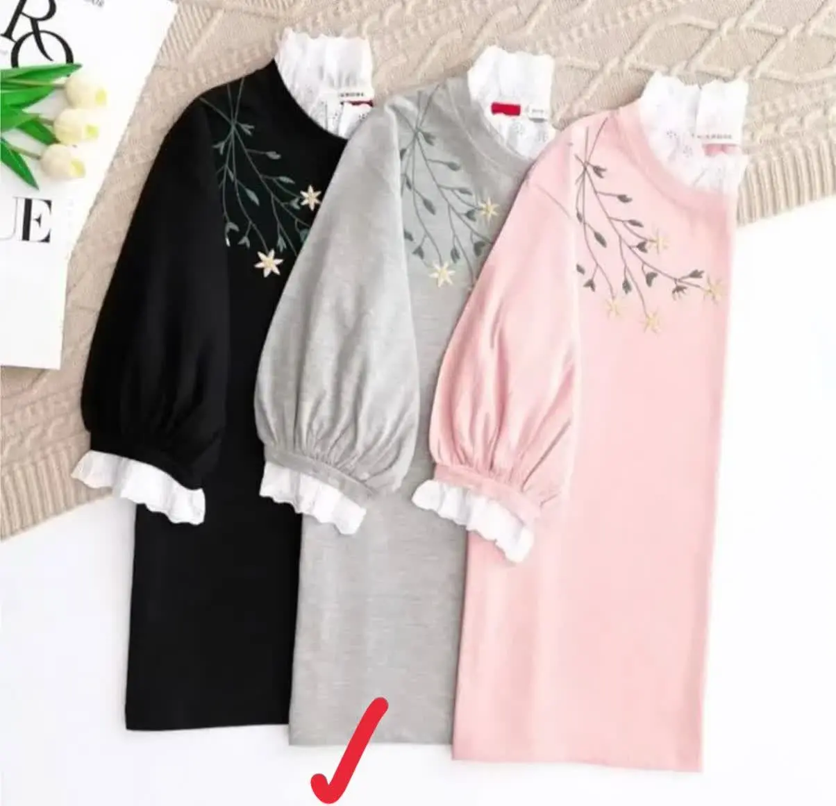 رنگ طوسی. کرم. خردلی