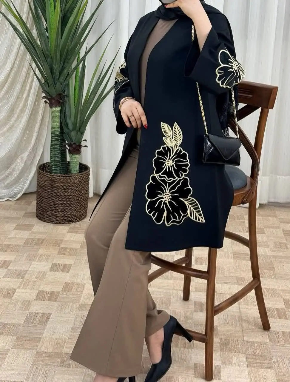 🔸نام: مانتو کتی شاهان
