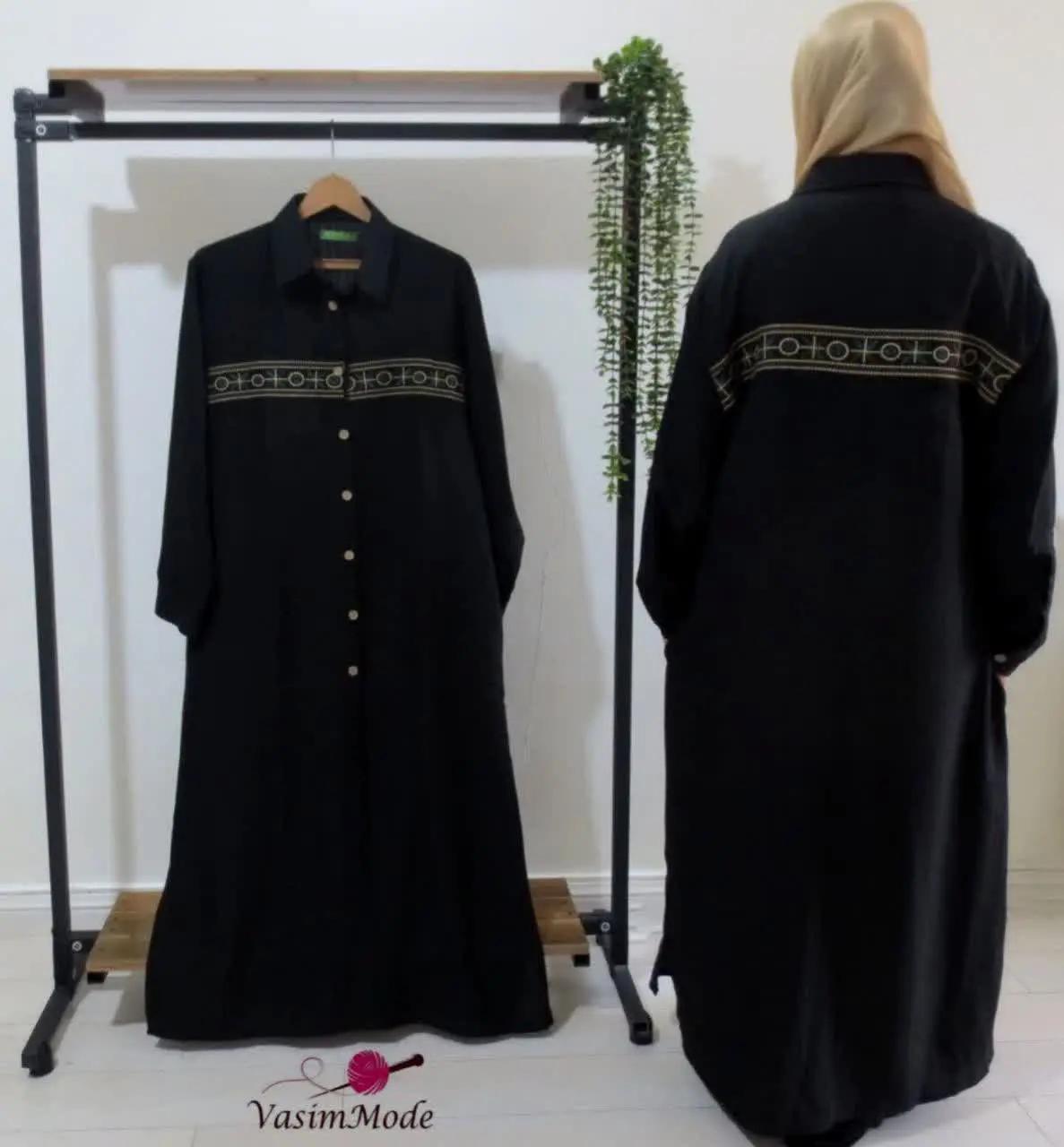 # مانتو گلدوزی ترلان🎀
