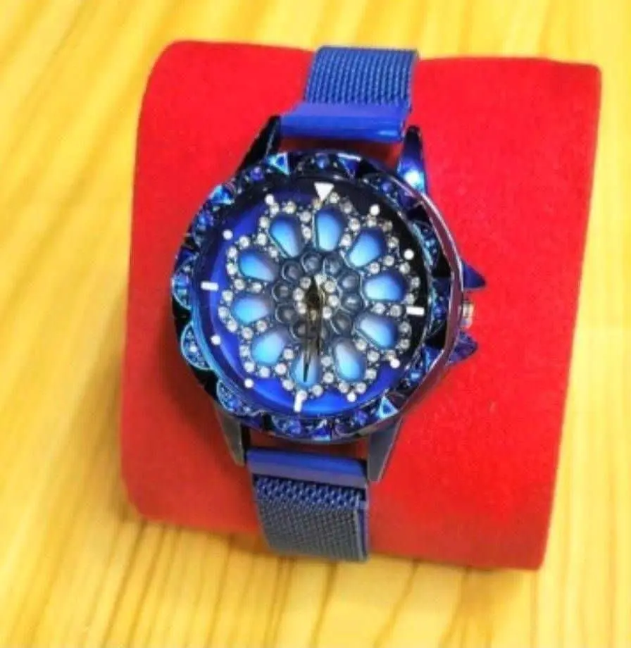 ساعت زنانه چرخشی 
