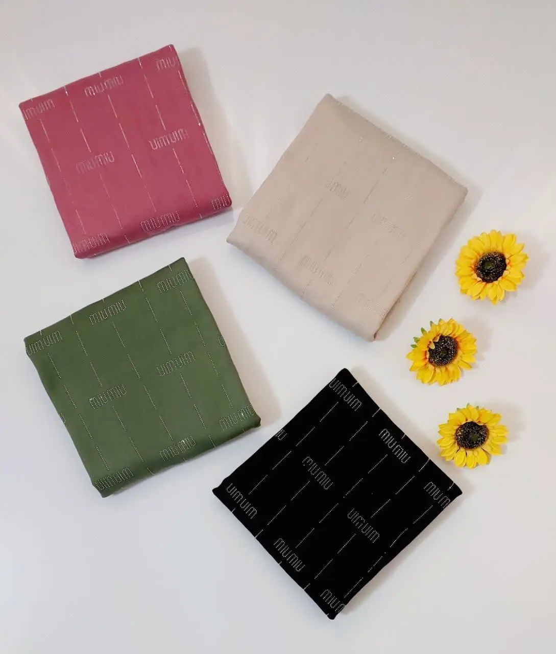 🎀 دورس زنانه نگین دار miu miu