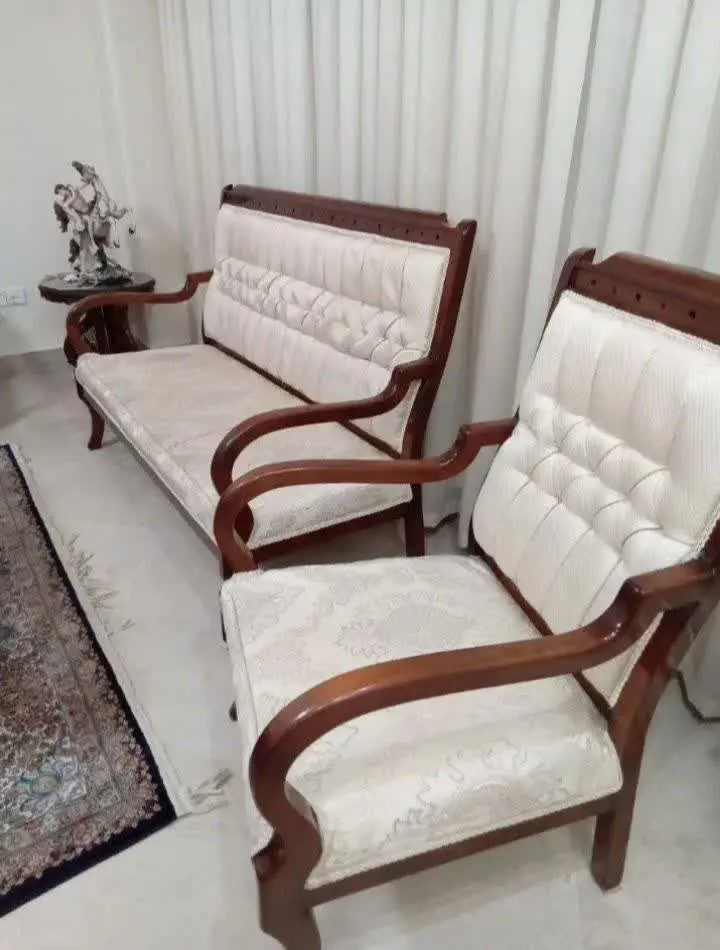 مبل ۷نفره یونانی با میز جلو...