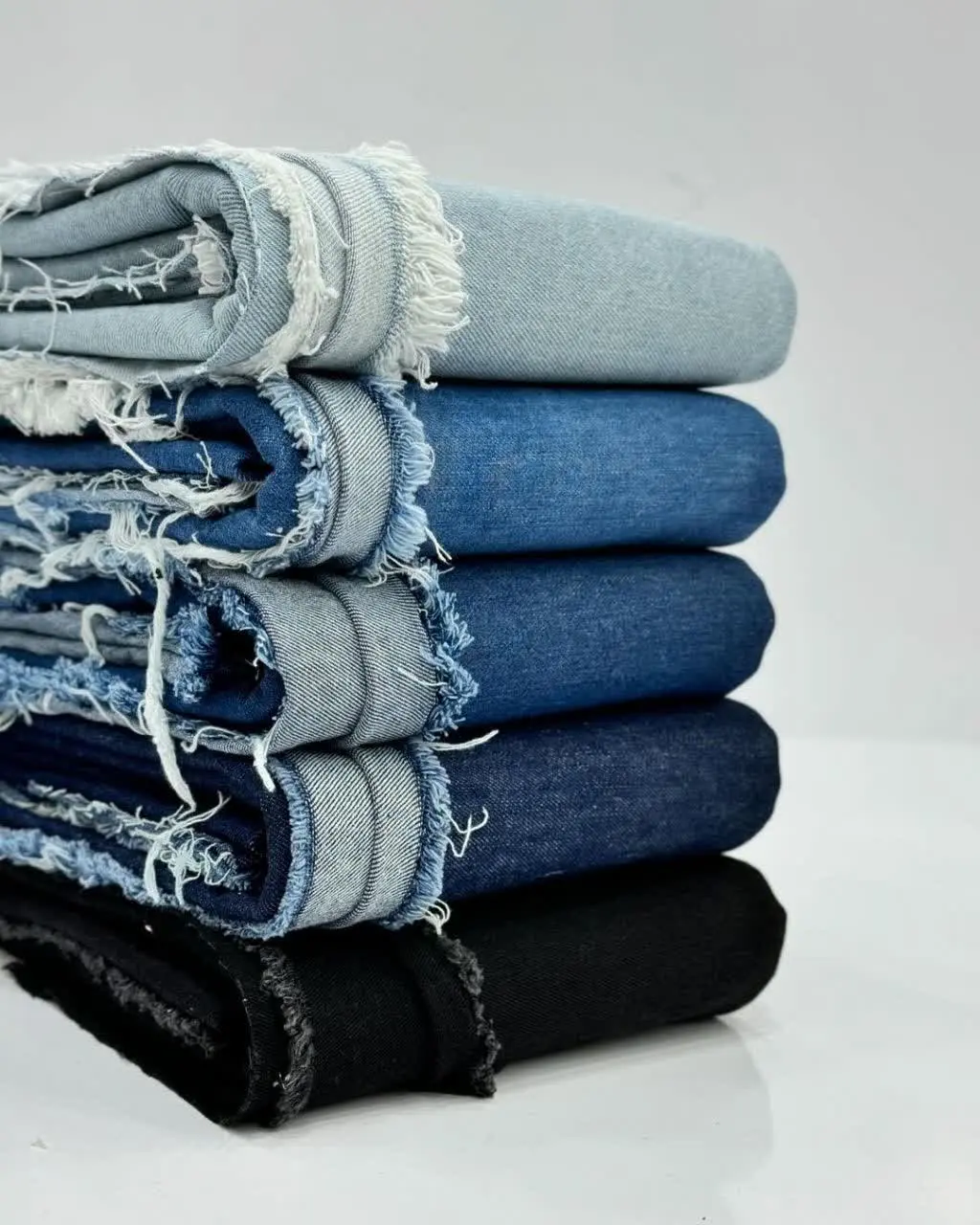 ضخیم‌ترین و با کیفیت‌ترین پارچه جین رو براتون موجود کردیم🥹🪡
