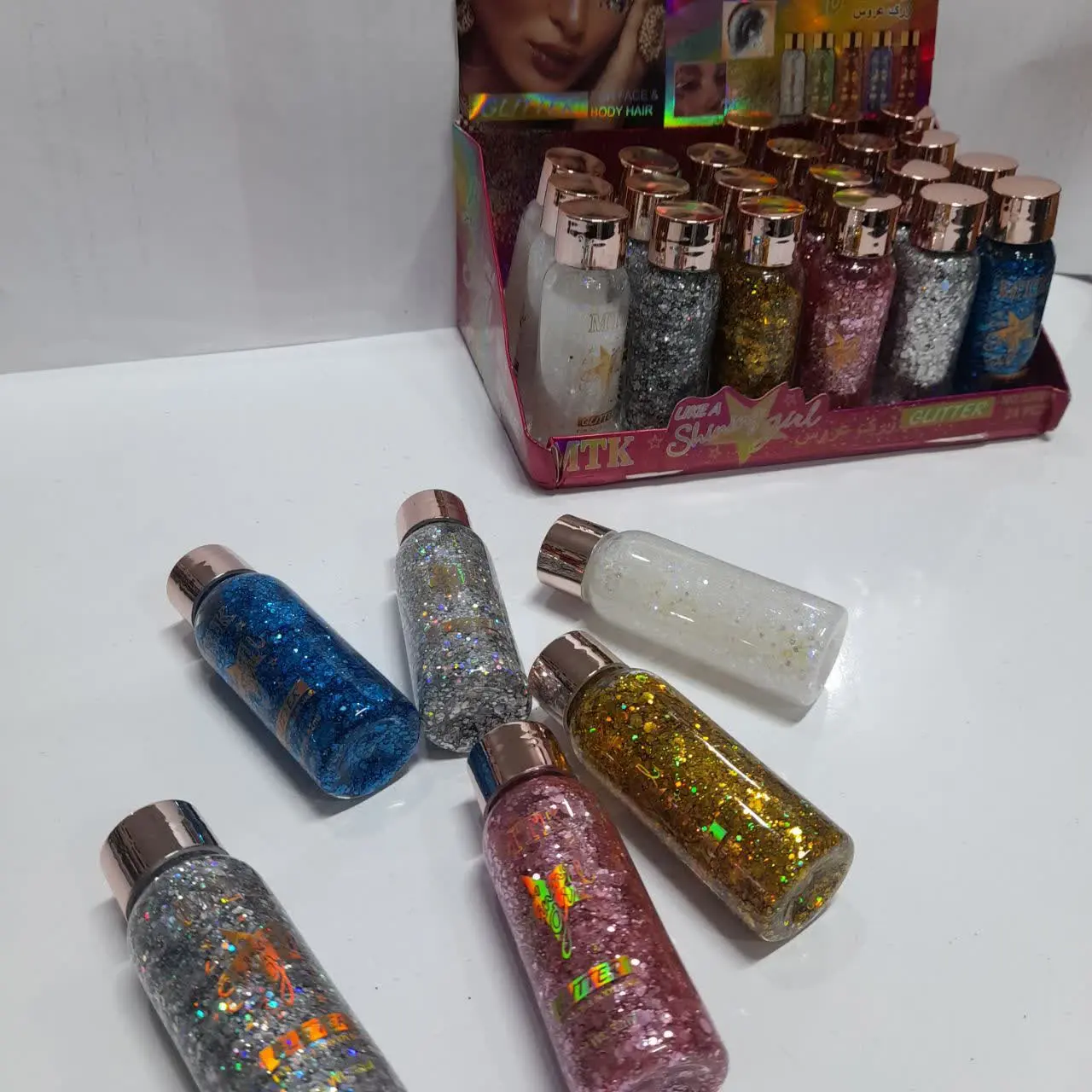 ☆گلیتر‌های رنگارنگ و جذاب☆
