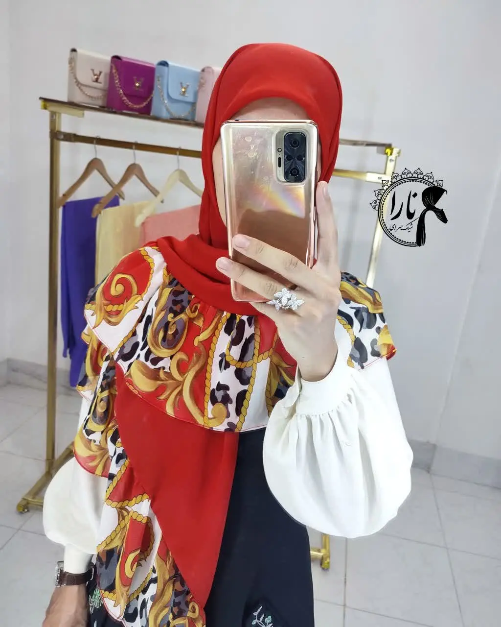 اینم یه قرمز دیگه
