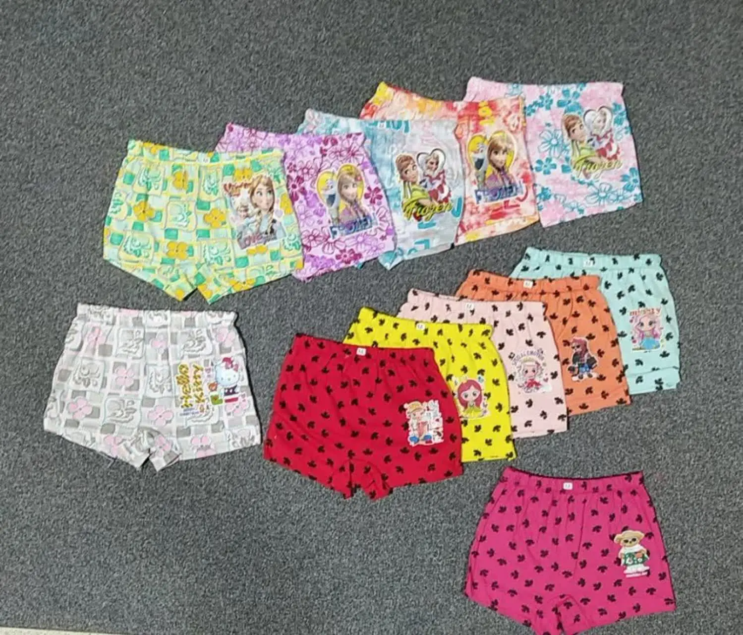 شورت دخترانه نیم پا
