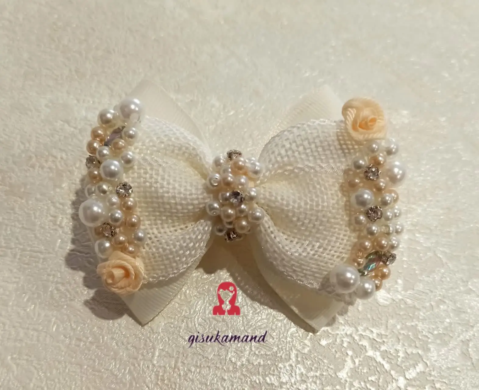 گلسر مجلسی جواهر دوزی شده کنفی🌺
