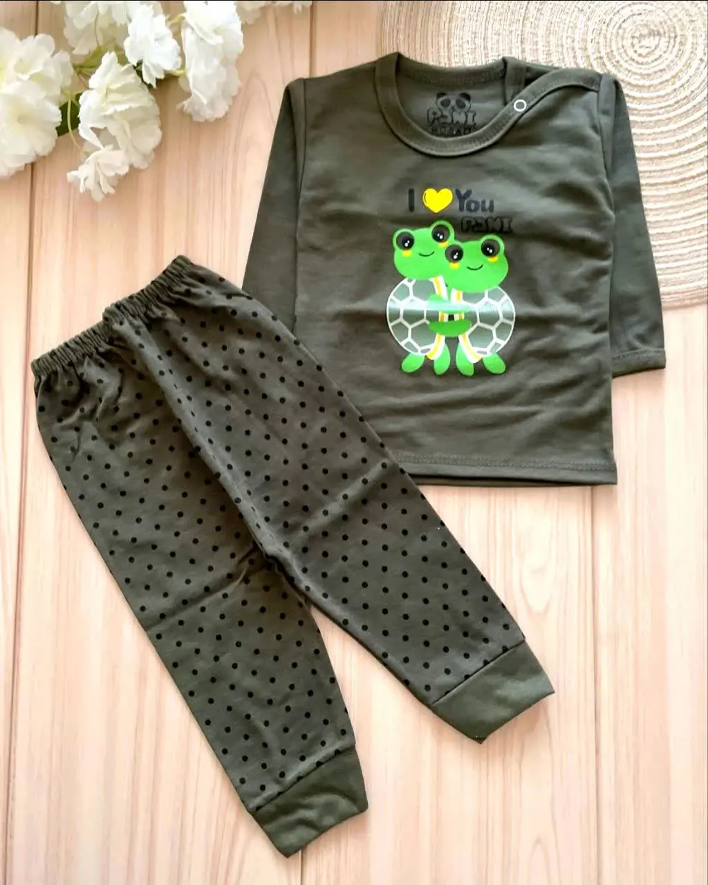 بلوز شلوار لاک پشت‌های عاشق❤️
