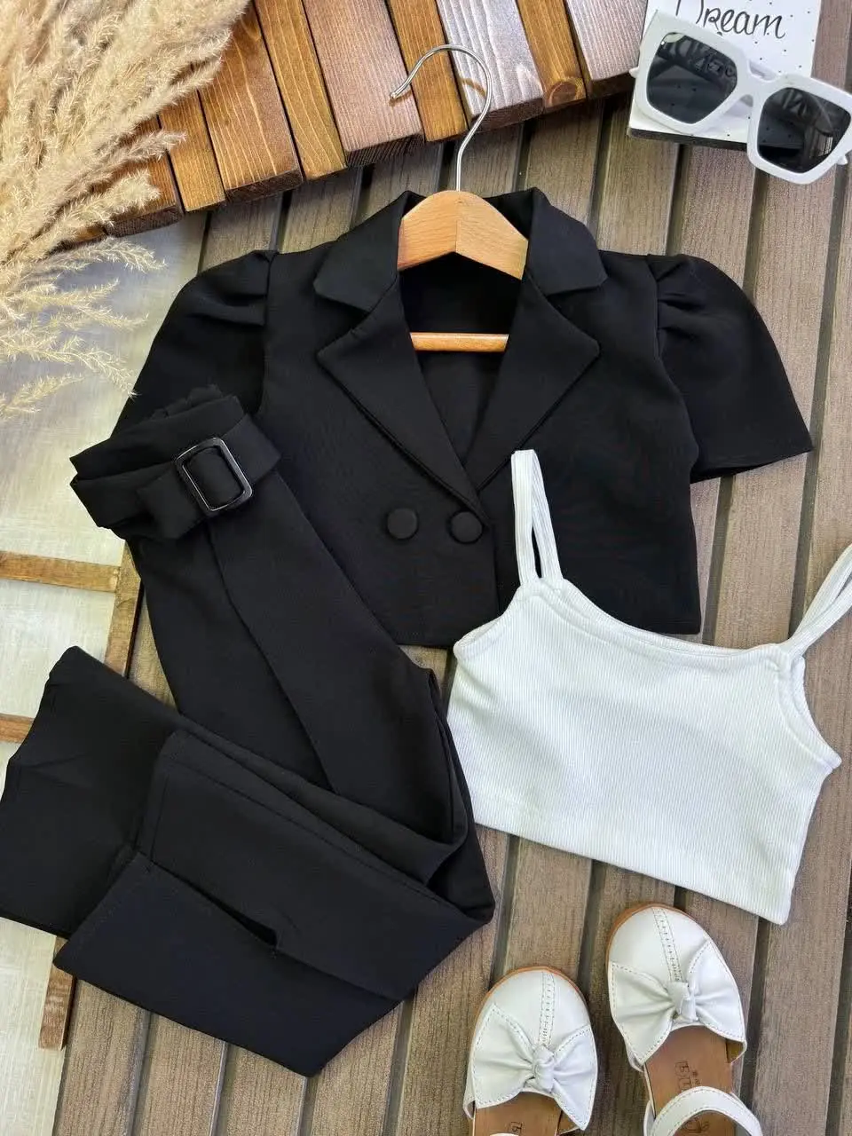 سه تیکه مشکی محیا 🤍🩶🖤
