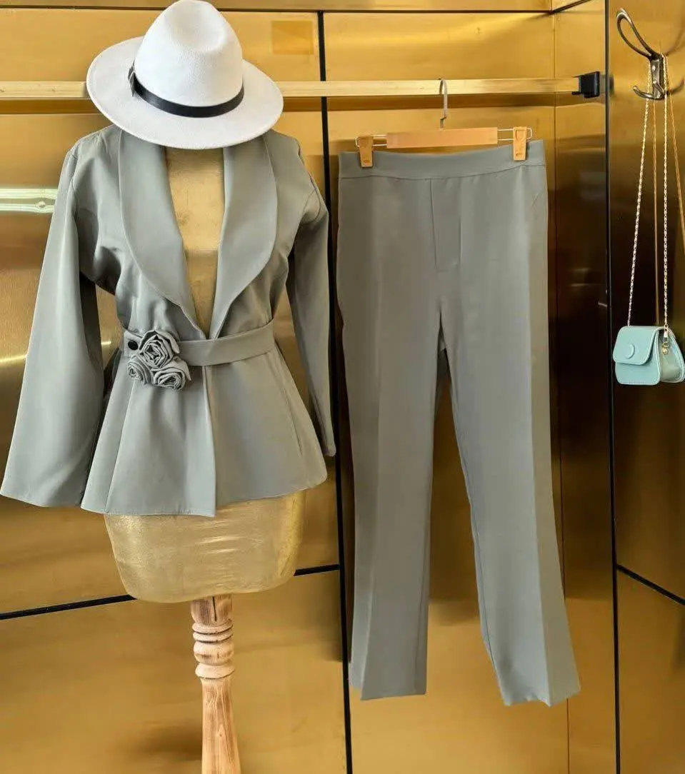 👚 نام: کت شلوار گل رز