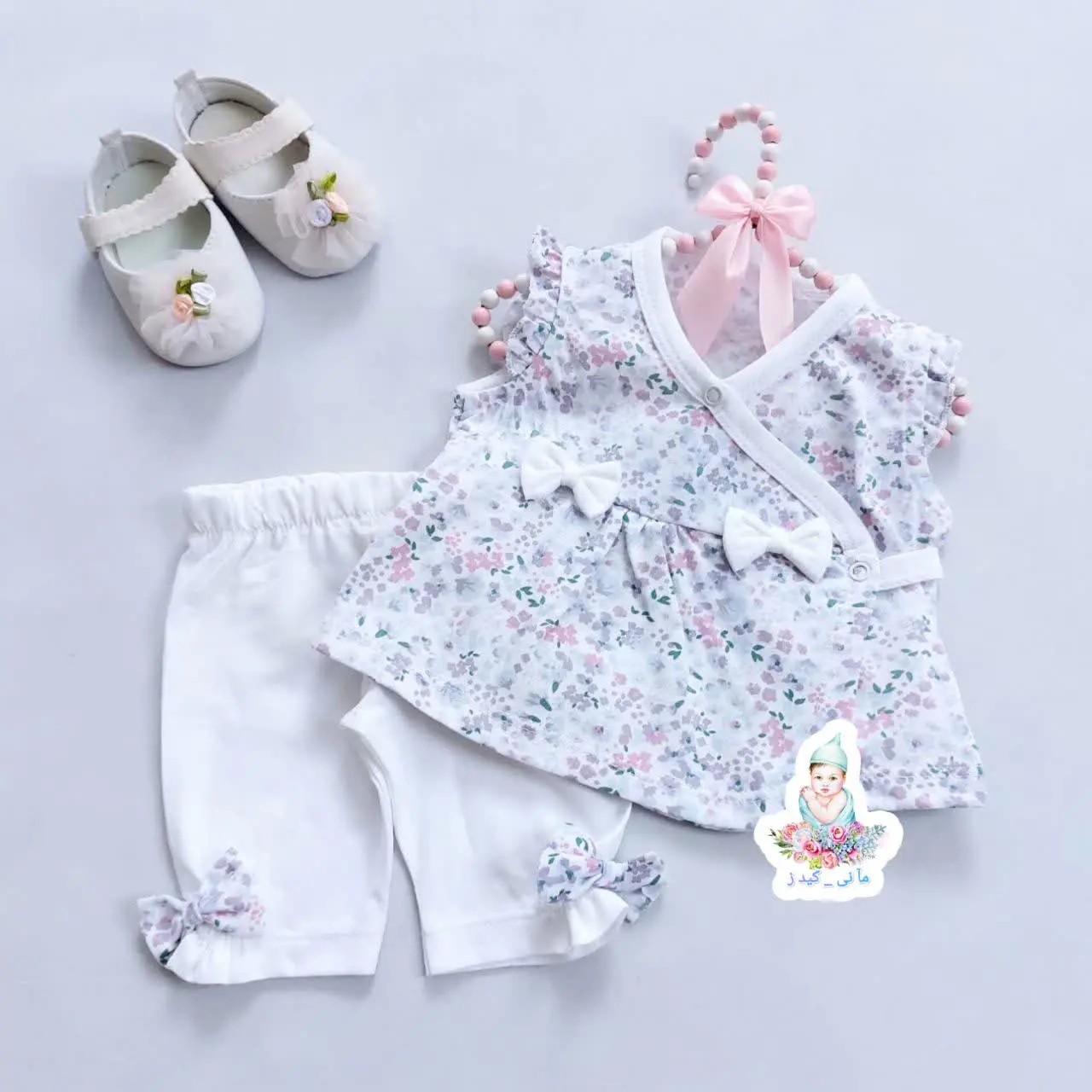 تاپ شورت گل ریز پاپیونی 😍
