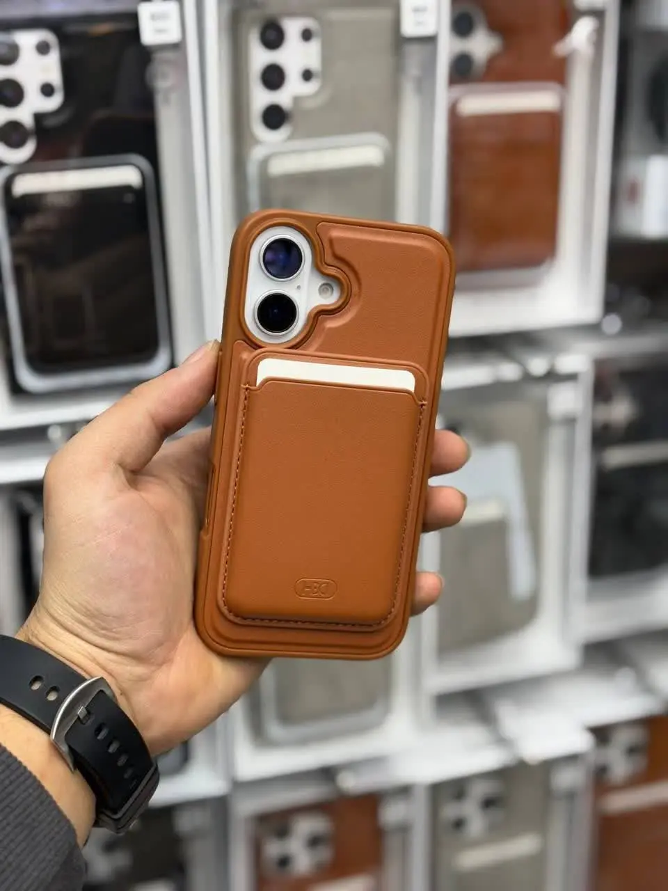 📱مدل قاب: لدر کیس چرمی مگسیف ساپورت کیفیت عالی همراه ولت (جاکارتی) مخصوص انواع #آیفون و #سامسونگ 
