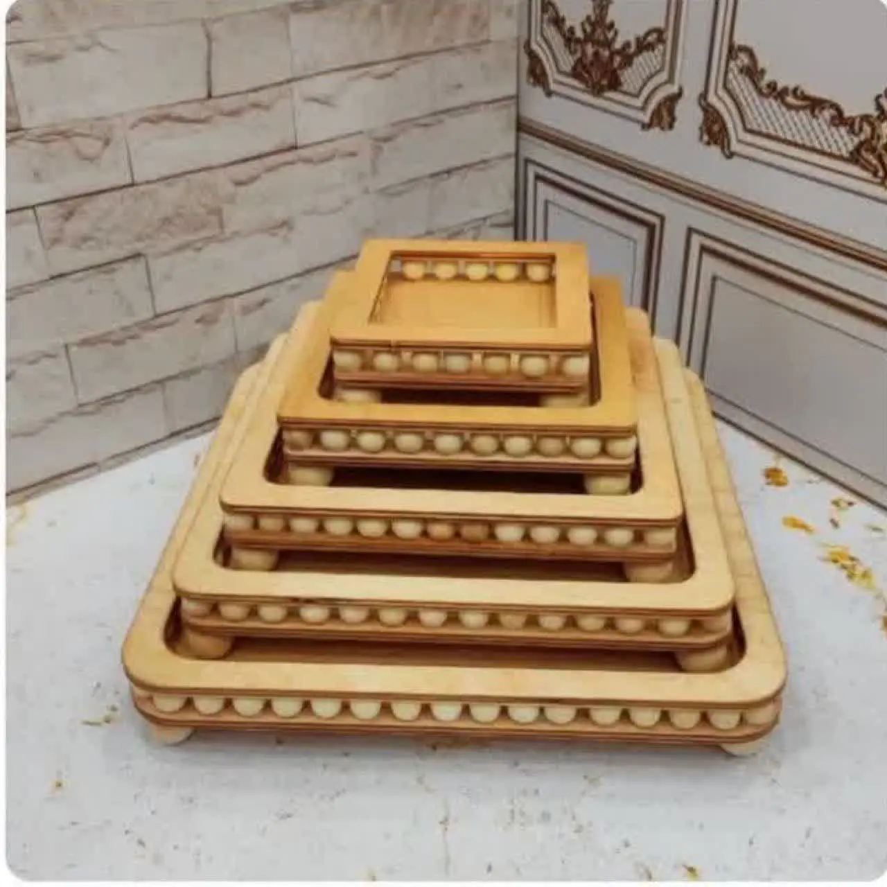 یه ست ۵ تیکه مهره دار داخل...