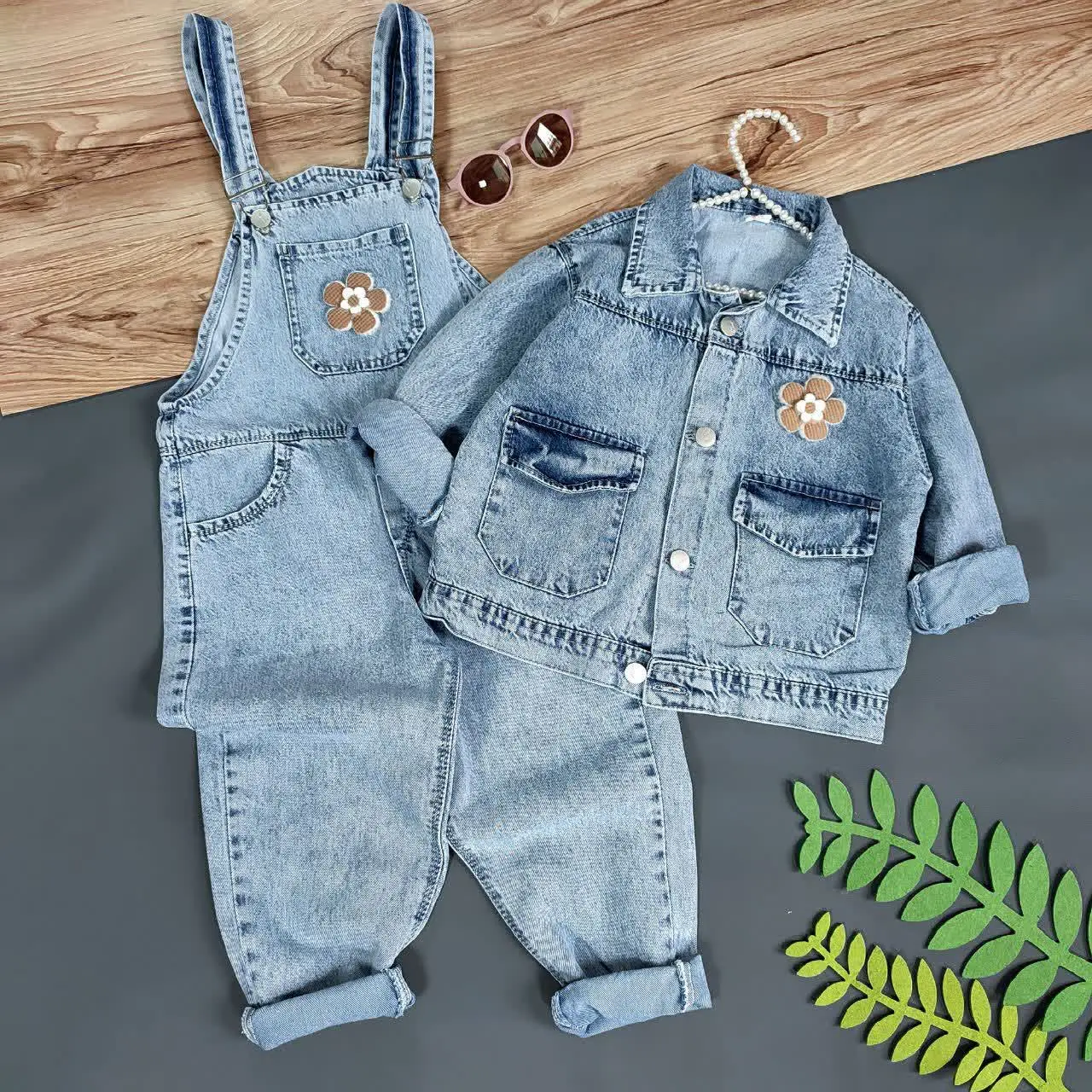 مامان هایی که دنبال بیلر و کت جین بودید این مدل رو از دست ندید😍😍
