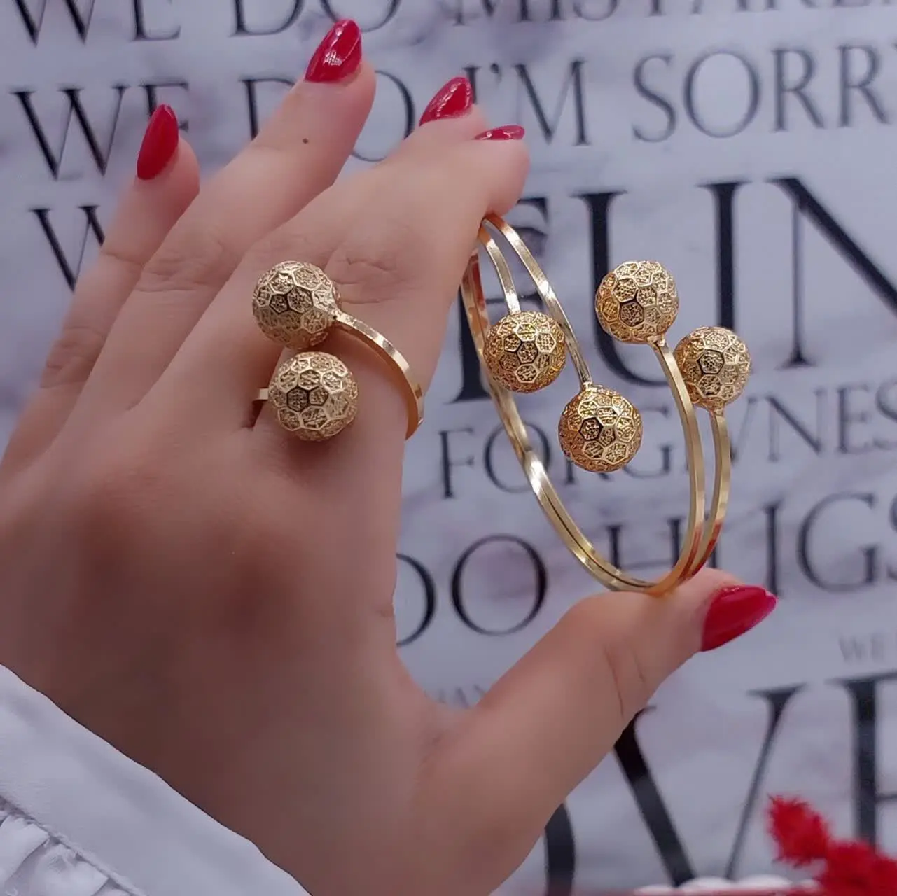 ست دستبند انگشتر توپی جدید😍😍